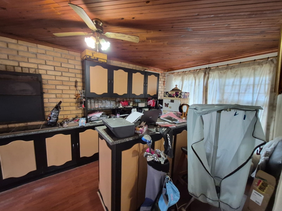 7 Bedroom Property for Sale in Dana Bay Western Cape